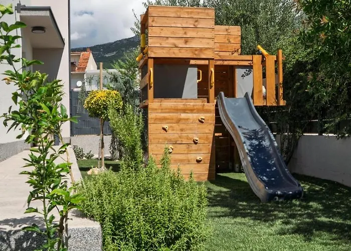 Kiara Villa *