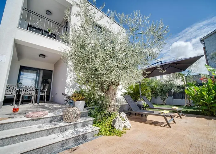 Kiara Villa Kastela
