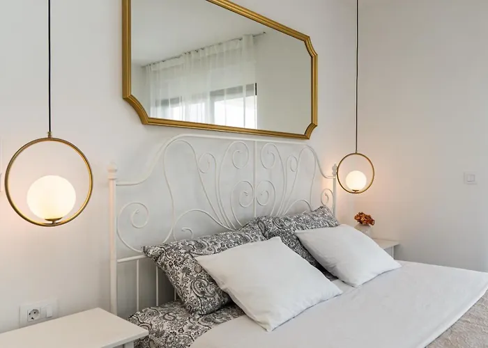 فيلة Kiara Kaštela